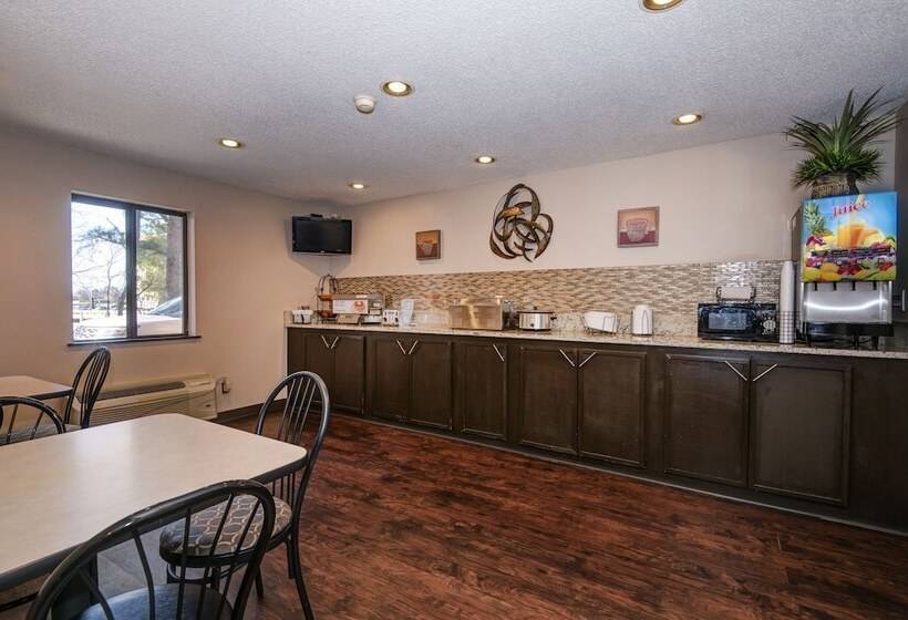 ホテル Guest Inn & Suites  Midtown Medical Center