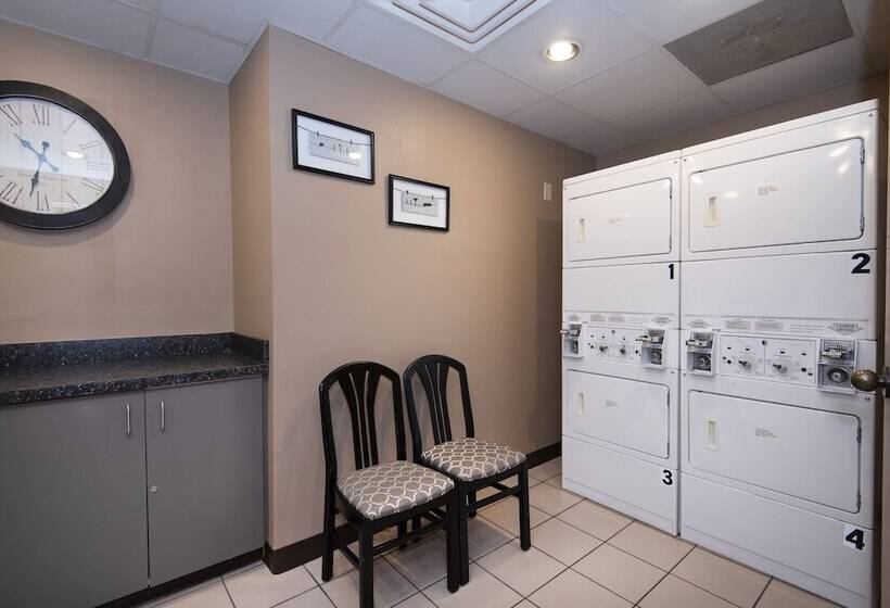 호텔 Guest Inn & Suites Midtown Medical Center