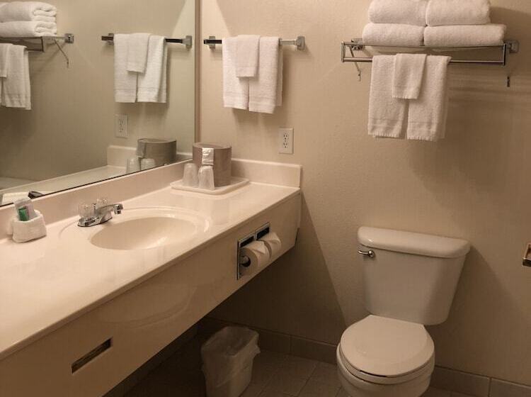 فندق Guesthouse Inn & Suites Kelso/longview