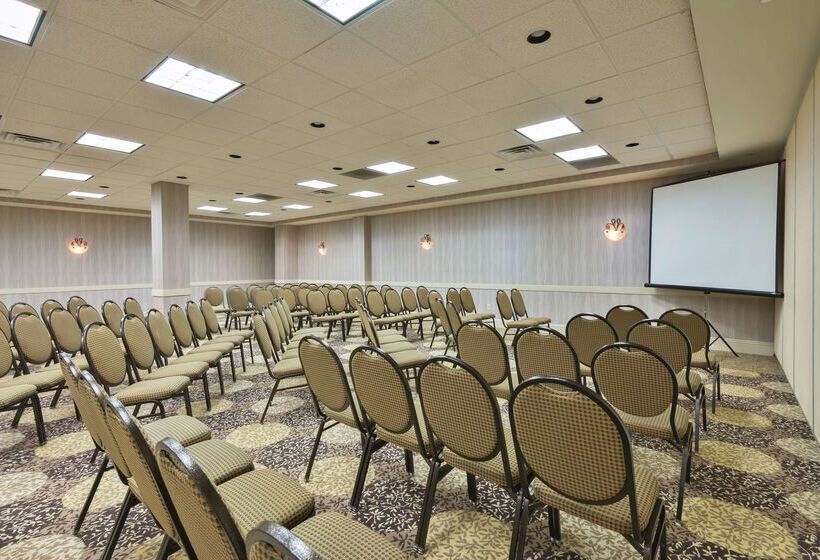 Отель Hilton Garden Inn Philadelphia Ft. Washington