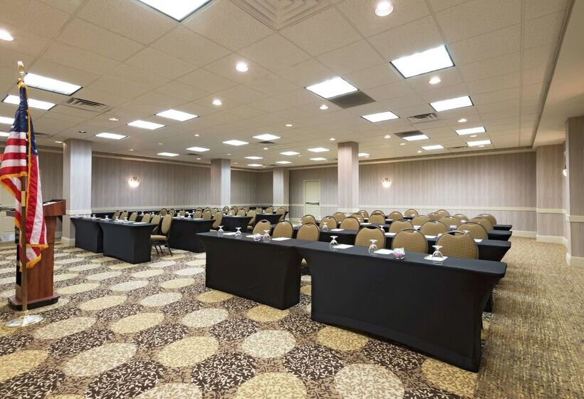 Отель Hilton Garden Inn Philadelphia Ft. Washington