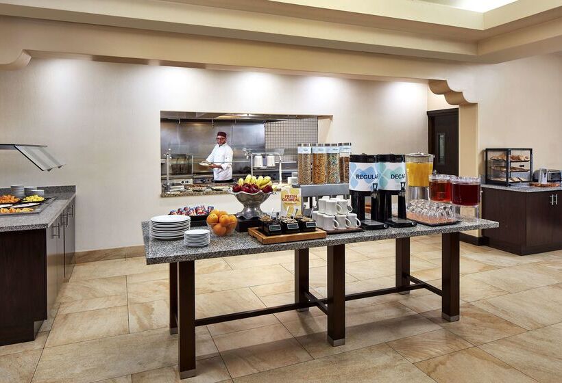 فندق Hilton Garden Inn Valencia Six Flags