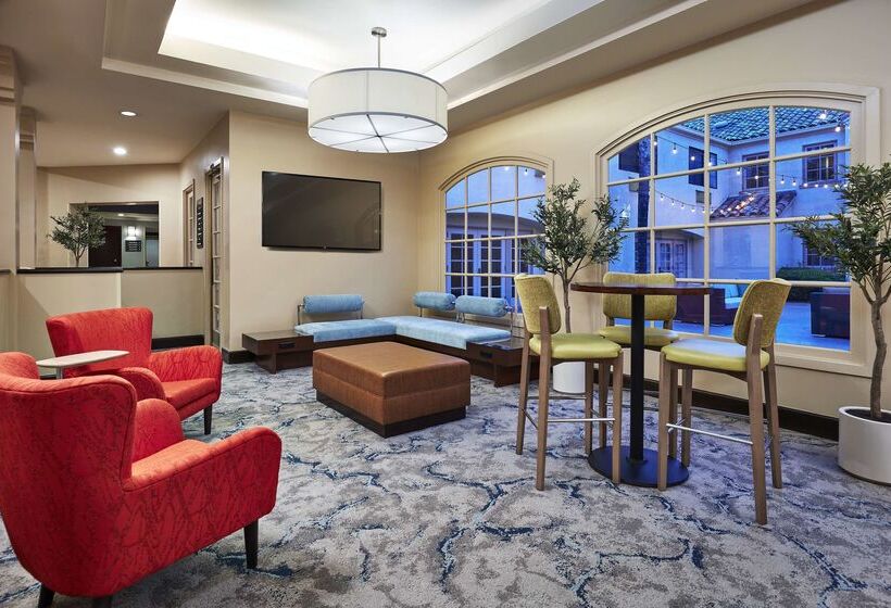 فندق Hilton Garden Inn Valencia Six Flags