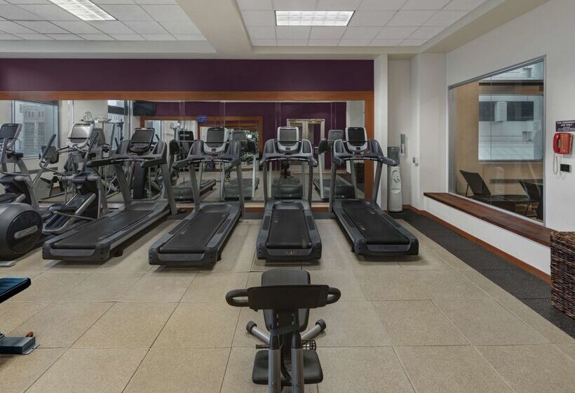 فندق Hilton Harrisburg