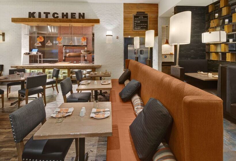 فندق Hilton Harrisburg