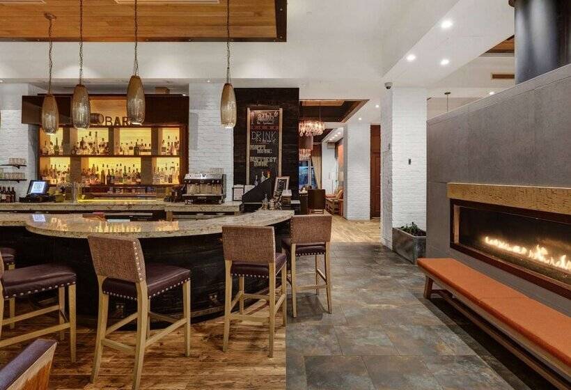 فندق Hilton Harrisburg