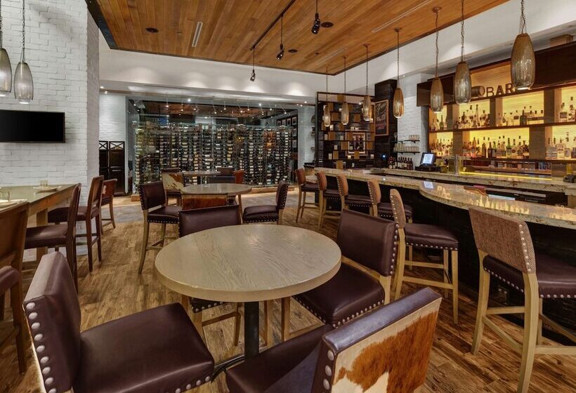 فندق Hilton Harrisburg