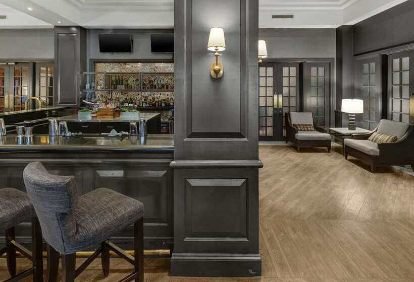 فندق Hilton Harrisburg