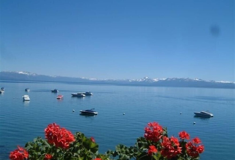 酒店 Holiday House