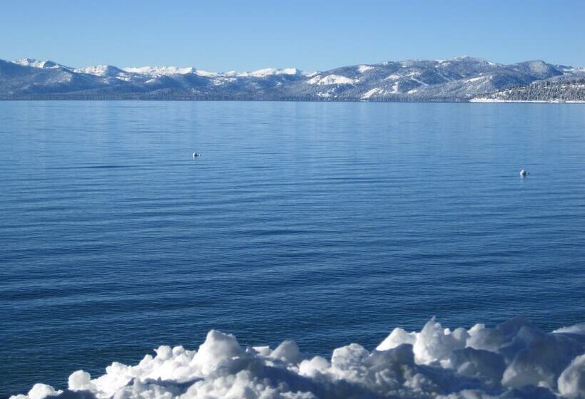 酒店 Holiday House