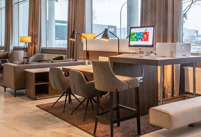 هتل Holiday Inn Berlin Airport   Conference Centre, An Ihg