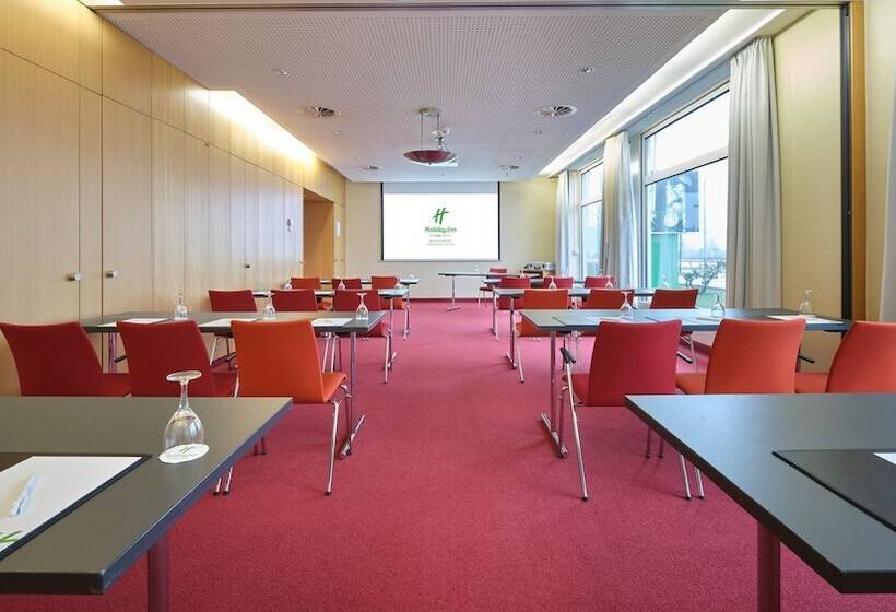 هتل Holiday Inn Berlin Airport   Conference Centre, An Ihg