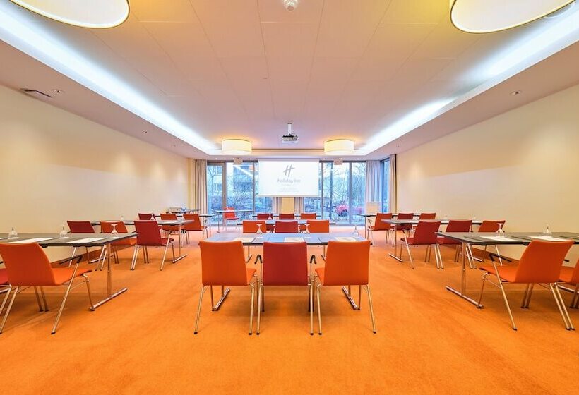 هتل Holiday Inn Berlin Airport   Conference Centre, An Ihg