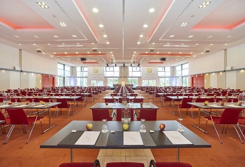 هتل Holiday Inn Berlin Airport   Conference Centre, An Ihg