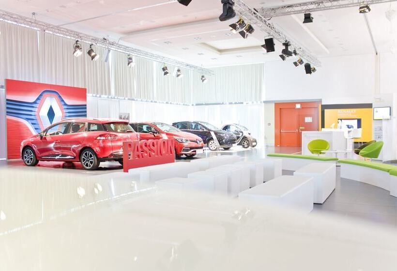 هتل Holiday Inn Berlin Airport   Conference Centre, An Ihg