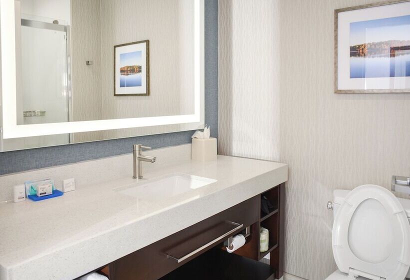 فندق Four Points By Sheraton Fayetteville Fort Liberty