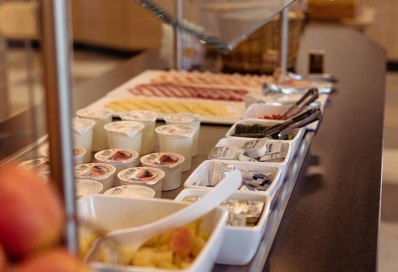 בית מלון כפרי Holiday Inn Express Luzern Neuenkirch, An Ihg