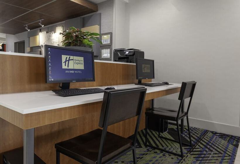 酒店 Holiday Inn Express Myrtle Beach Broadway At The Beach, An Ihg