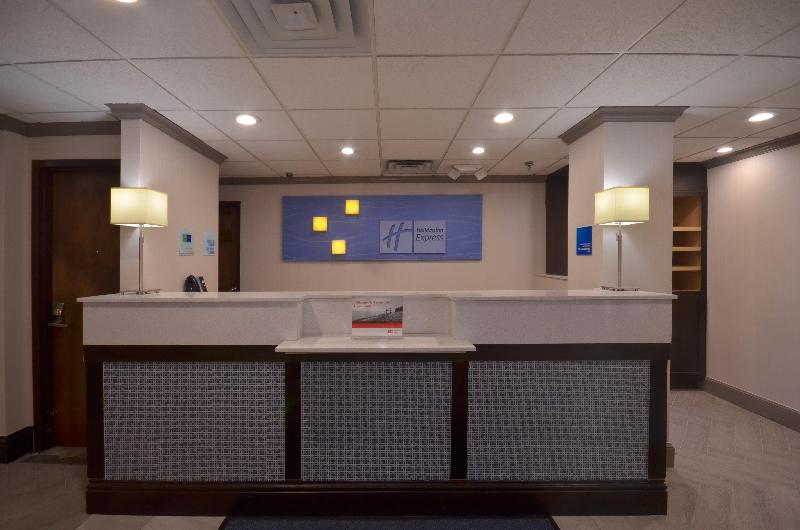 هتل Holiday Inn Express & Suites Fayetteville University Of Arkansas Area, An Ihg