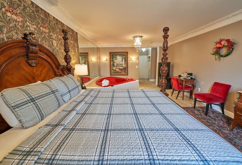 בית מלון כפרי Hyannis Plaza