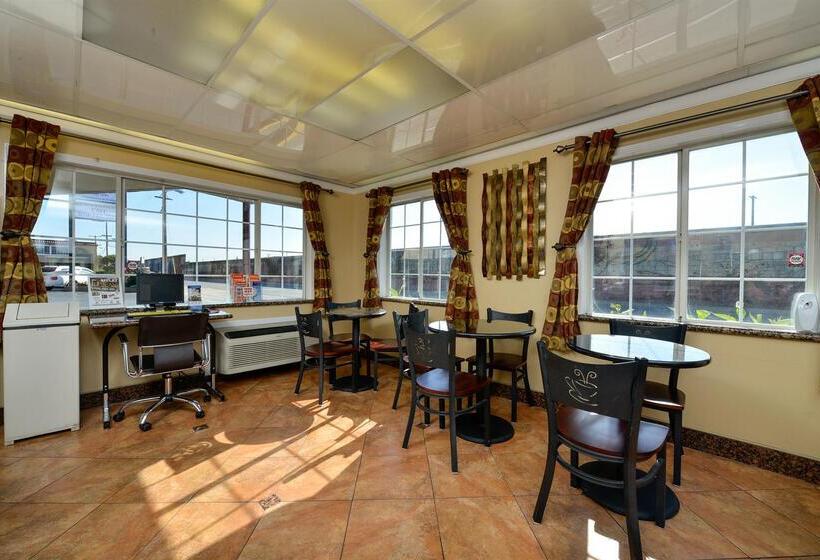 فندق Inn At Bayshore