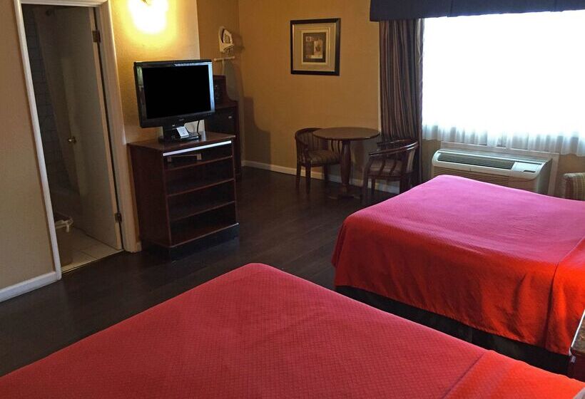 فندق Inn At Bayshore