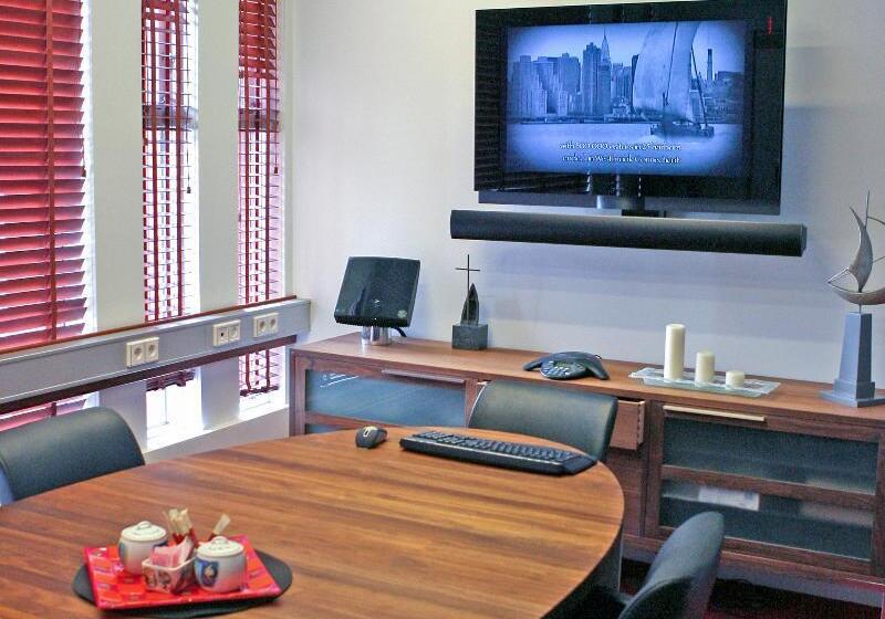 هتل Keflavik By Reykjavik Keflavik Airport