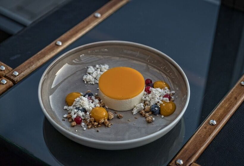 هتل Keflavik By Reykjavik Keflavik Airport