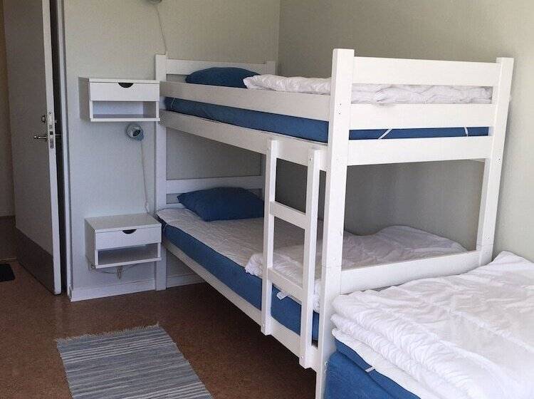 Отель Kronobergshed Vandrarhem Och Kursgård