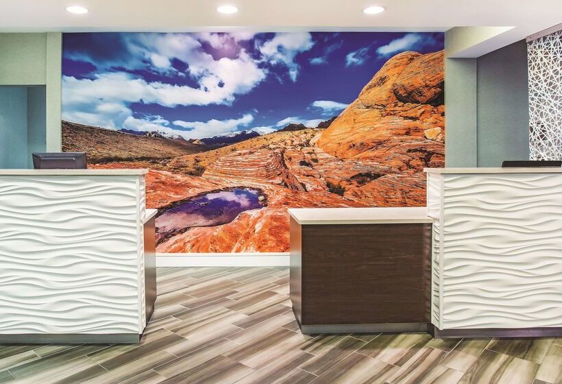 호텔 La Quinta By Wyndham Las Vegas Summerlin Tech