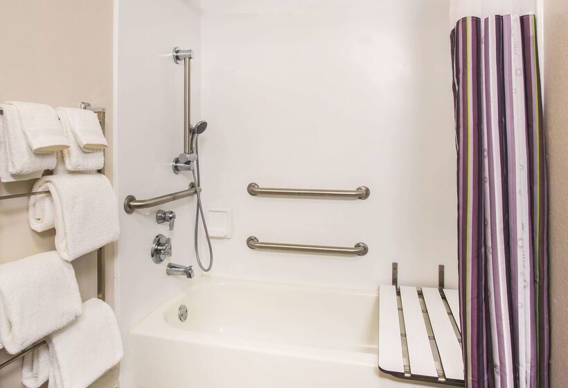 호텔 La Quinta By Wyndham Las Vegas Summerlin Tech