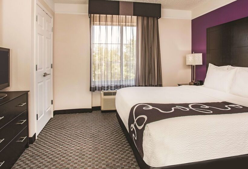 호텔 La Quinta By Wyndham Las Vegas Summerlin Tech