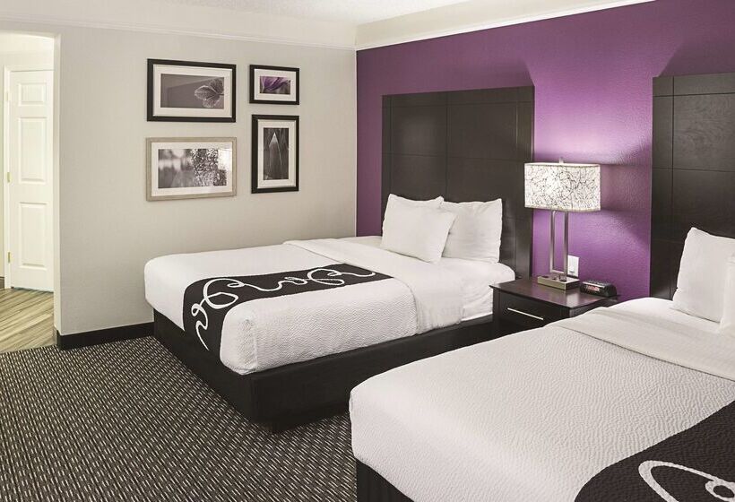 هتل La Quinta By Wyndham Las Vegas Summerlin Tech