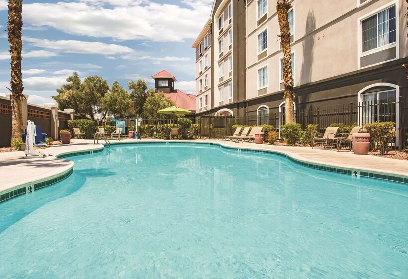 호텔 La Quinta By Wyndham Las Vegas Summerlin Tech