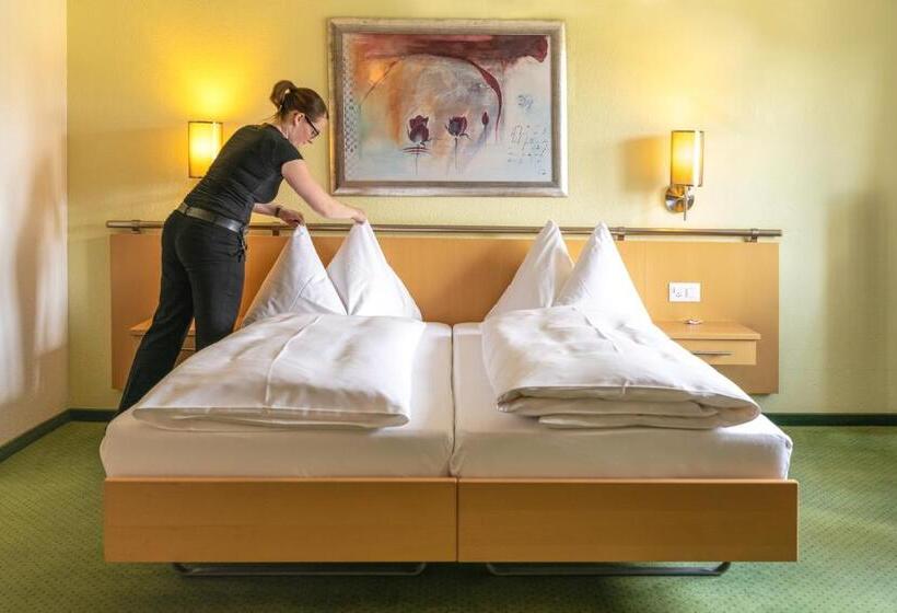 בית מלון כפרי Landgasthof Kreuz   Wohlfühlgarantie Auf Dem Weg In Die Ferien