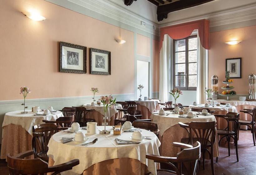 ホテル L'antico Pozzo