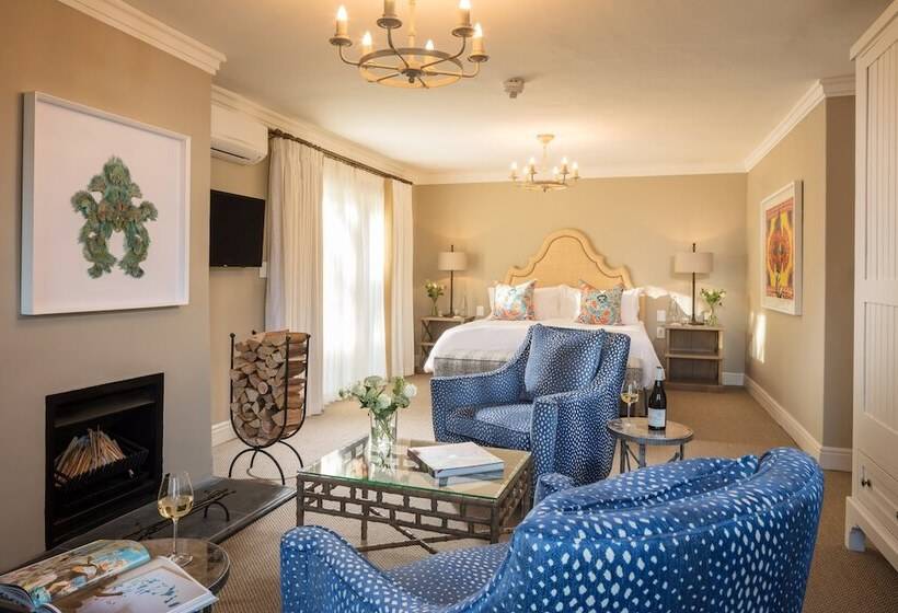 هتل Le Quartier Francais