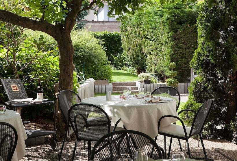 ホテル Logis Hôtel Beauséjour Colmar