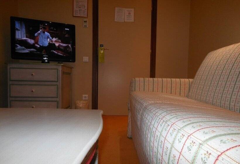 ホテル Logis Hôtel Beauséjour Colmar