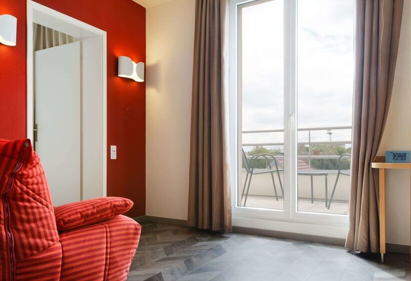 ホテル Logis Hôtel Beauséjour Colmar