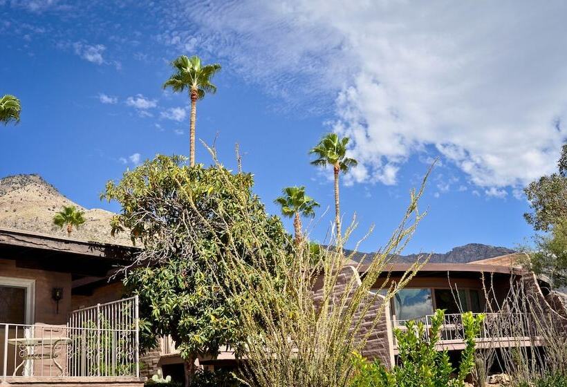 هتل Mission Hill Casitas