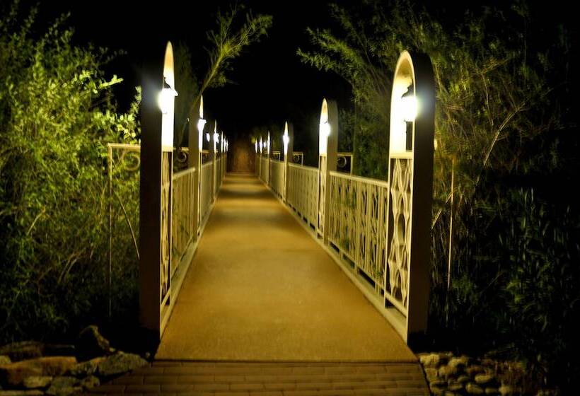 هتل Mission Hill Casitas