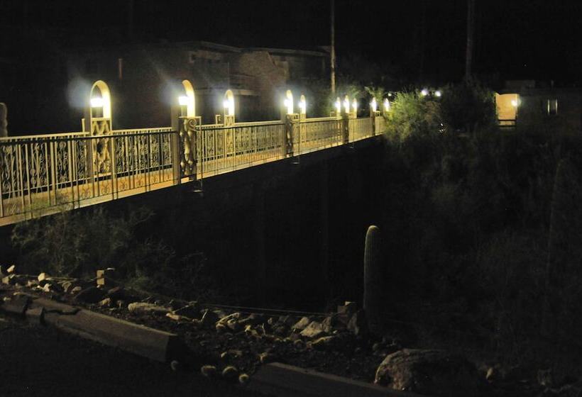 هتل Mission Hill Casitas