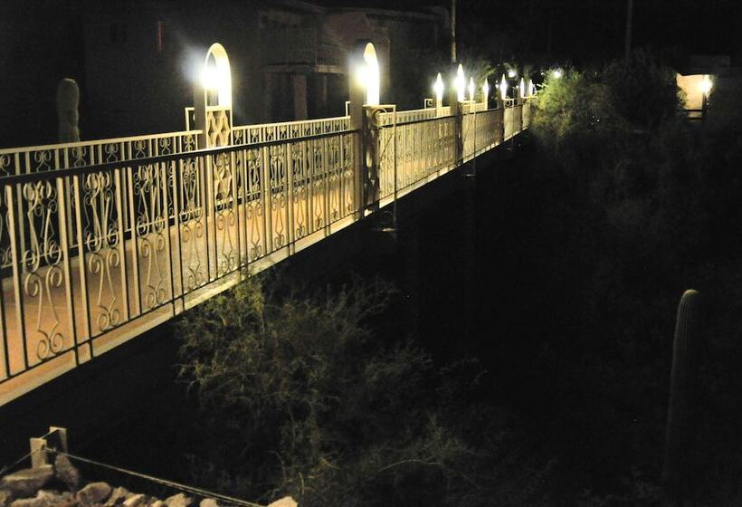 هتل Mission Hill Casitas