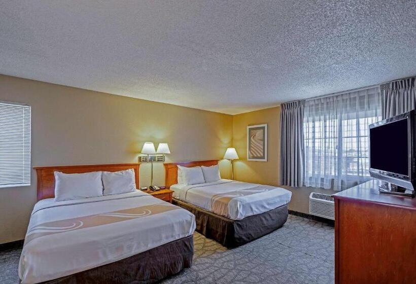 ホテル Spark By Hilton Modesto