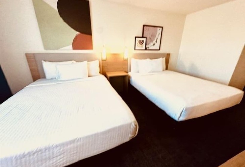 ホテル Spark By Hilton Modesto