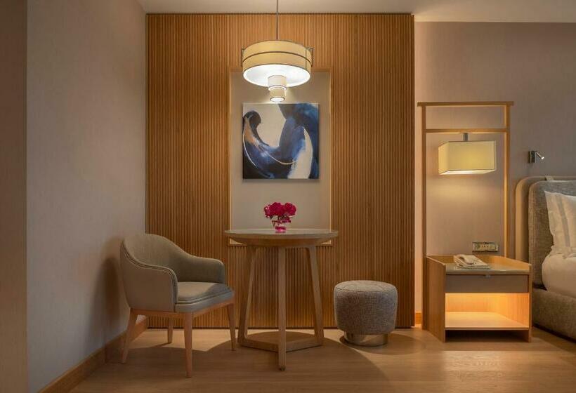 Mövenpick Hotel Istanbul Bosphorus