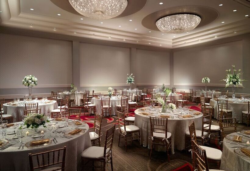 فندق Omni Providence