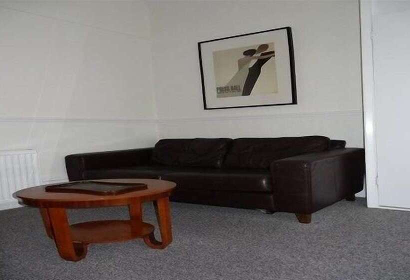 酒店 Paskins Town House