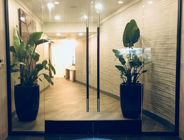 ホテル Polynesian Residences, Waikiki Beach